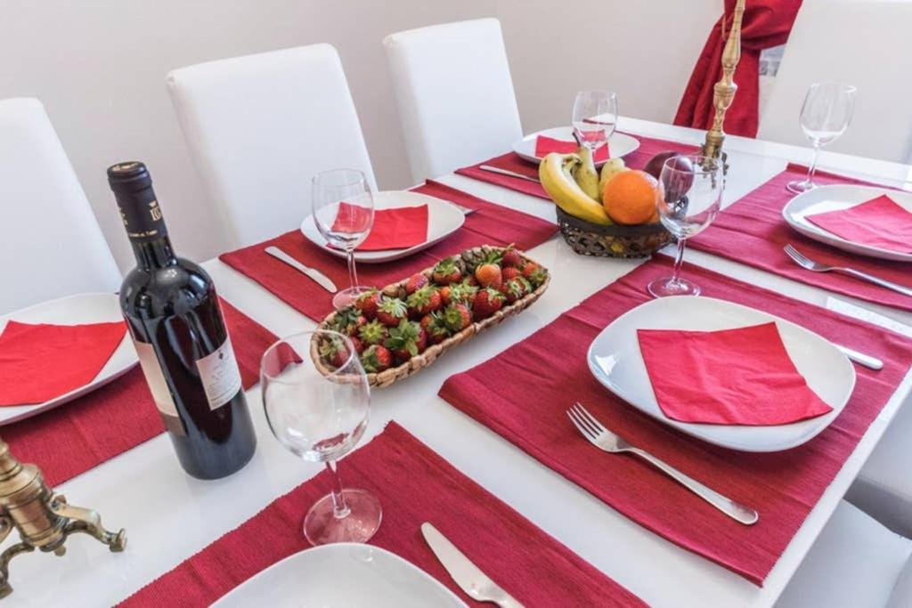 Rialto Apartment With Canal Grande View Венеція Екстер'єр фото