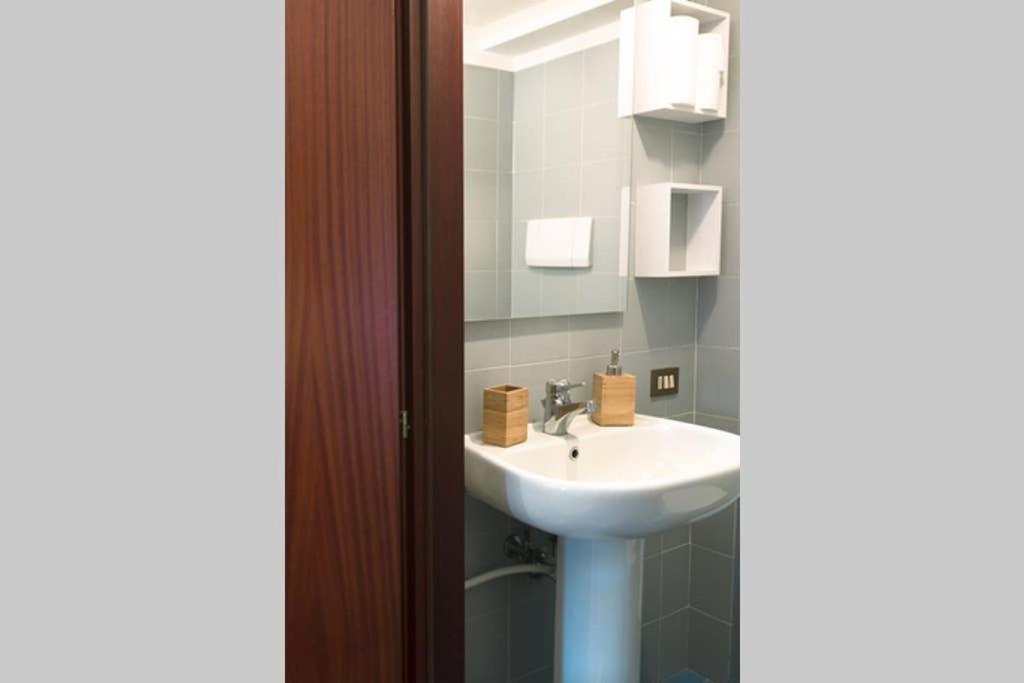 Rialto Apartment With Canal Grande View Венеція Екстер'єр фото