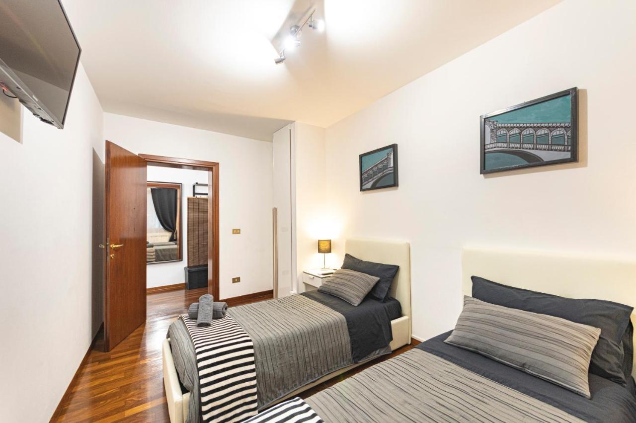 Rialto Apartment With Canal Grande View Венеція Екстер'єр фото