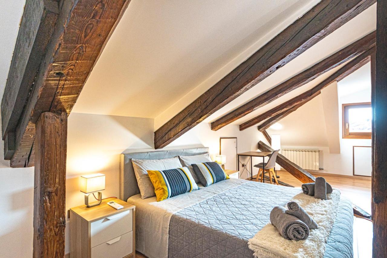 Rialto Apartment With Canal Grande View Венеція Екстер'єр фото