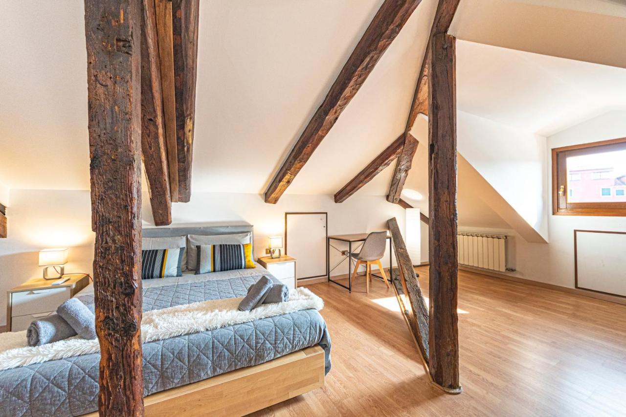 Rialto Apartment With Canal Grande View Венеція Екстер'єр фото