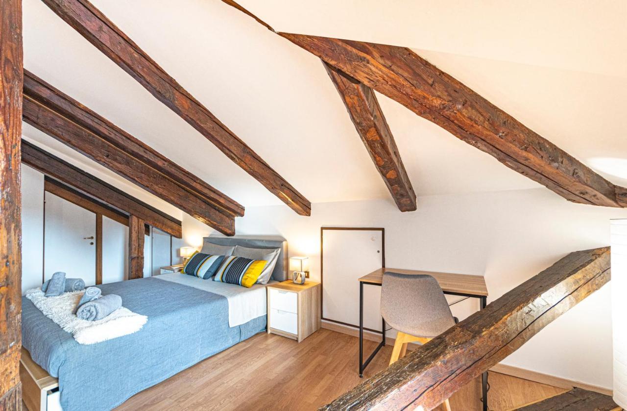 Rialto Apartment With Canal Grande View Венеція Екстер'єр фото